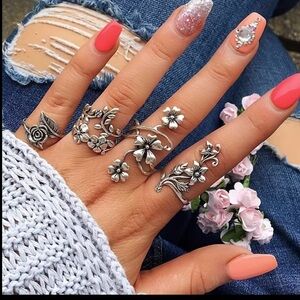 4 piece Bohemian Floral Rings